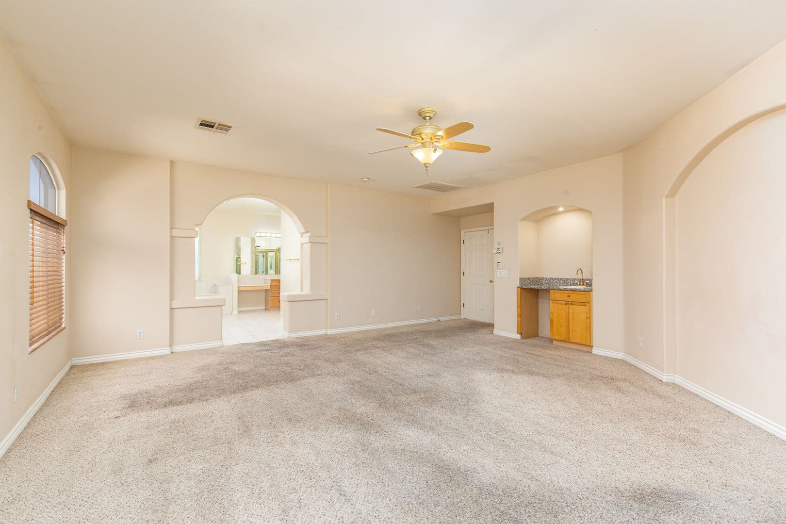 Las Vegas House: 16 Dollar Pointe