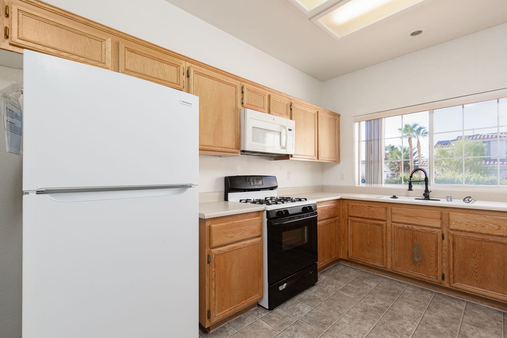 Las Vegas House: 8212 Bluff Creek Ave