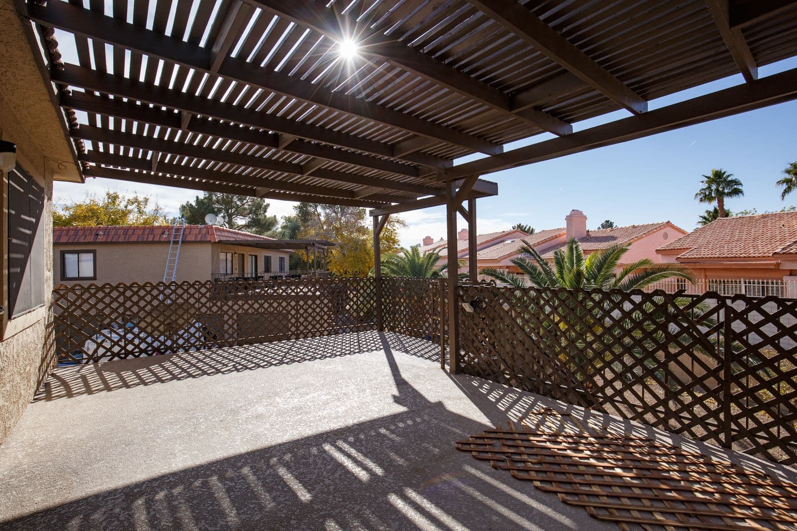 Henderson House: 619 Pepper Tree Cir