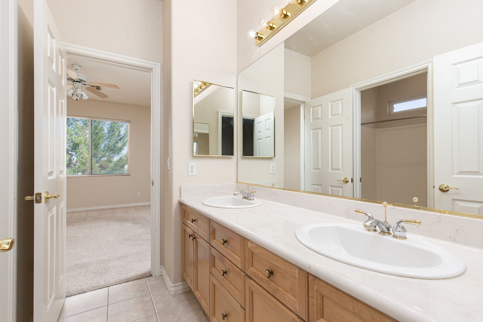 Las Vegas House: 16 Dollar Pointe