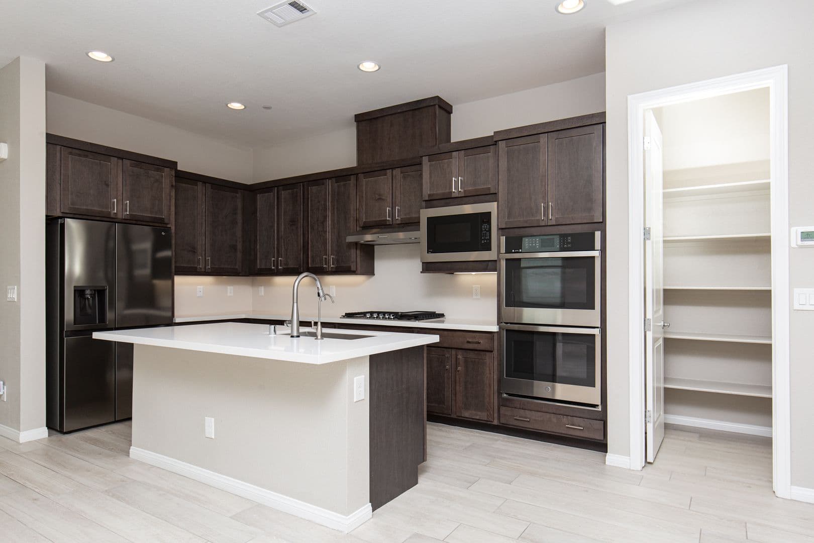 Las Vegas House: 299 Nine Mile Creek Dr