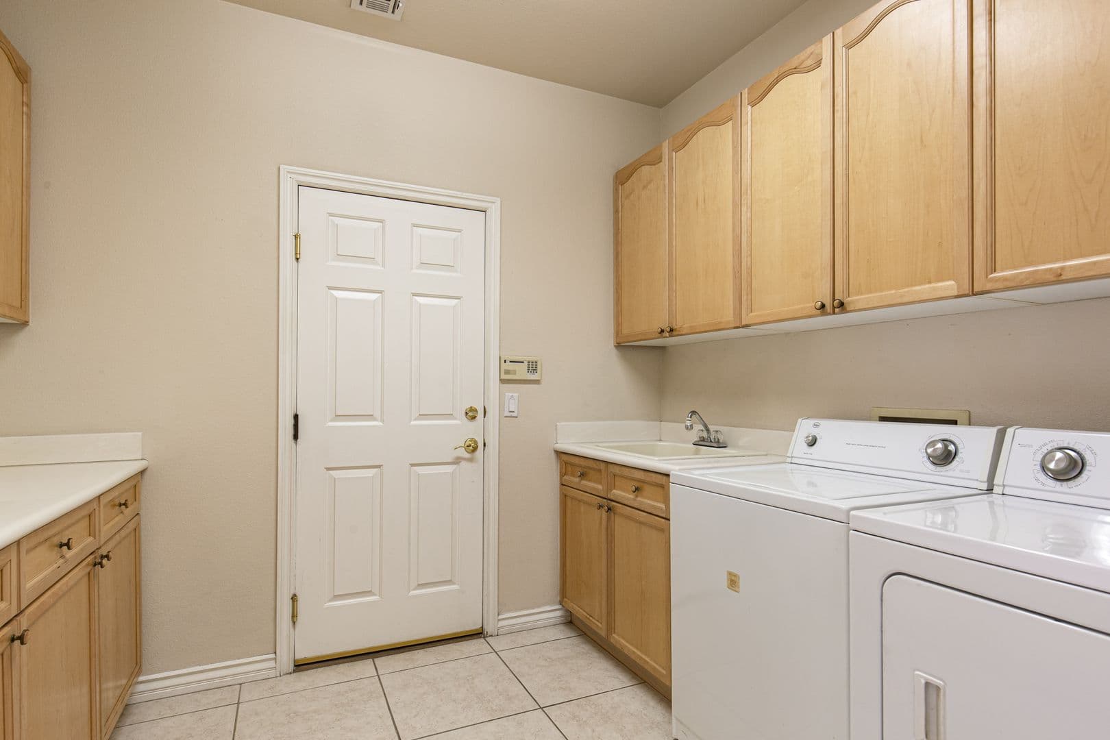 Las Vegas House: 16 Dollar Pointe