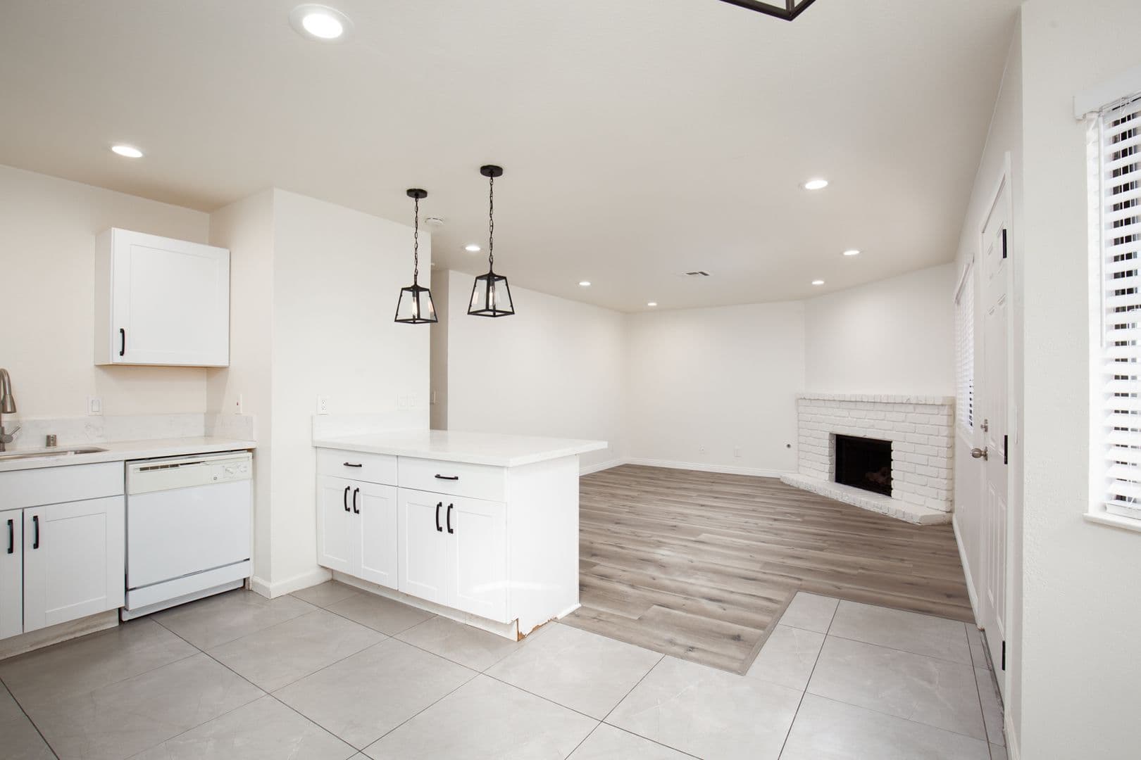 Las Vegas House: 737 Rock Springs Dr # 201