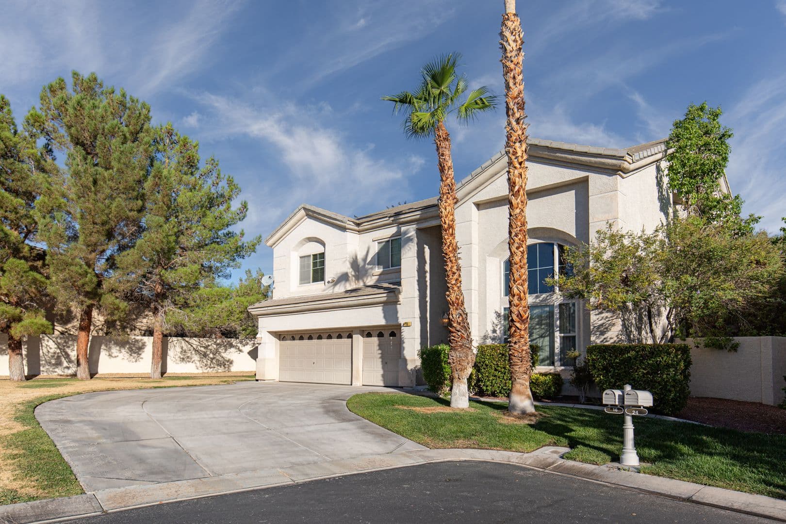 Las Vegas House: 16 Dollar Pointe