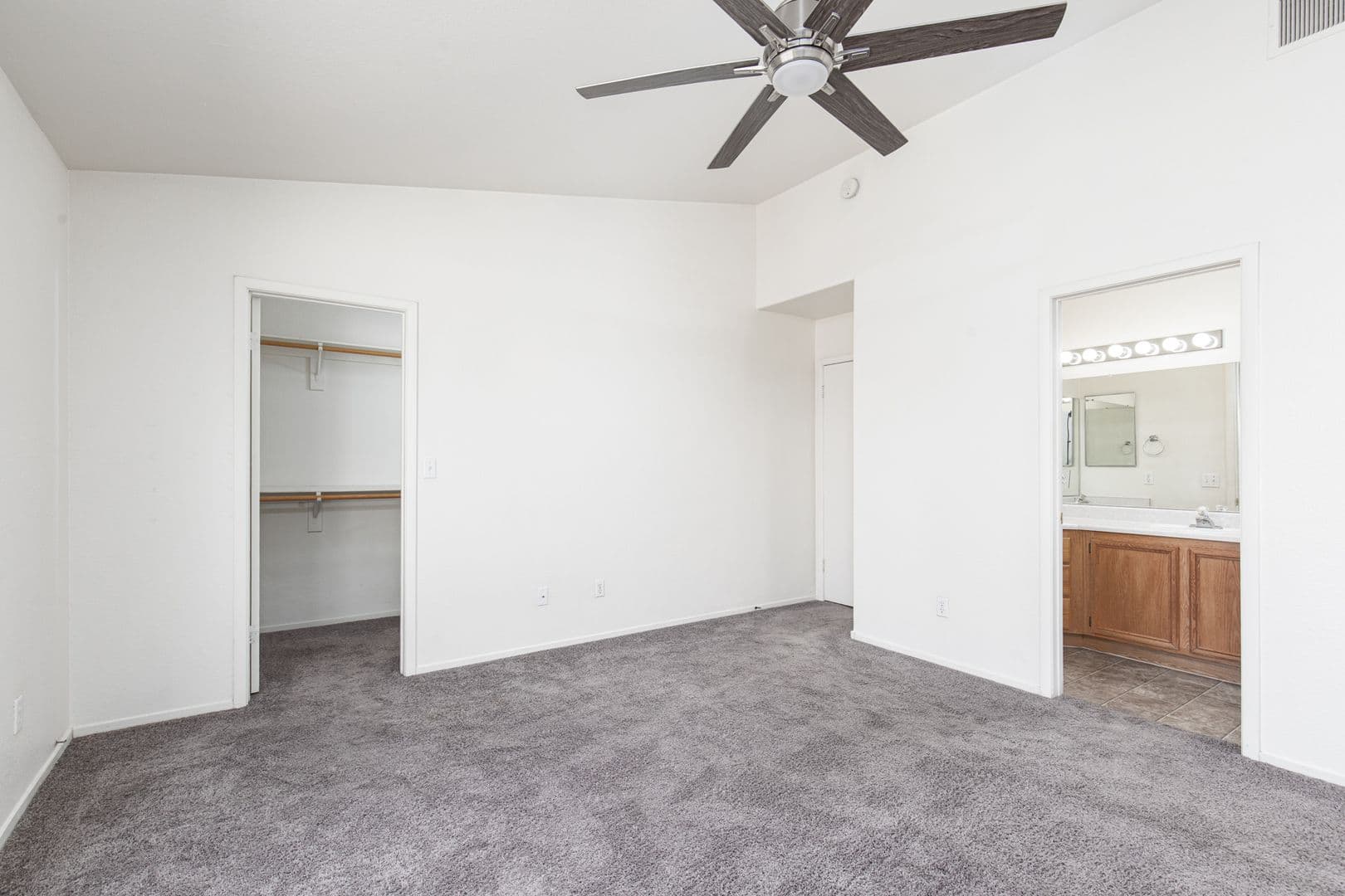 Las Vegas House: 8212 Bluff Creek Ave