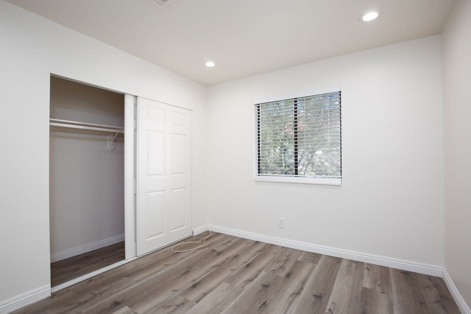 Las Vegas House: 737 Rock Springs Dr # 201