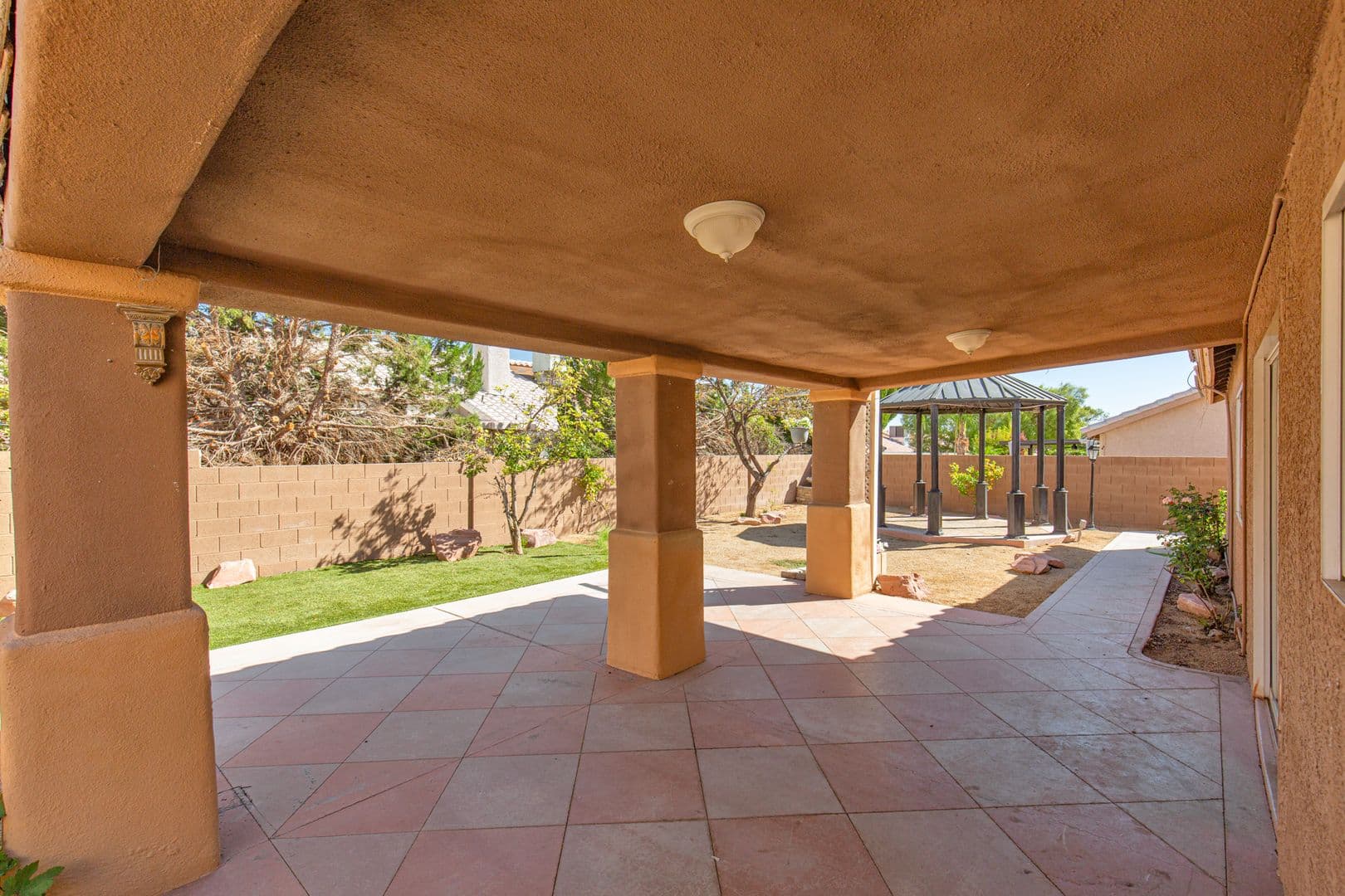Las Vegas House: 7900 White Grass Ave
