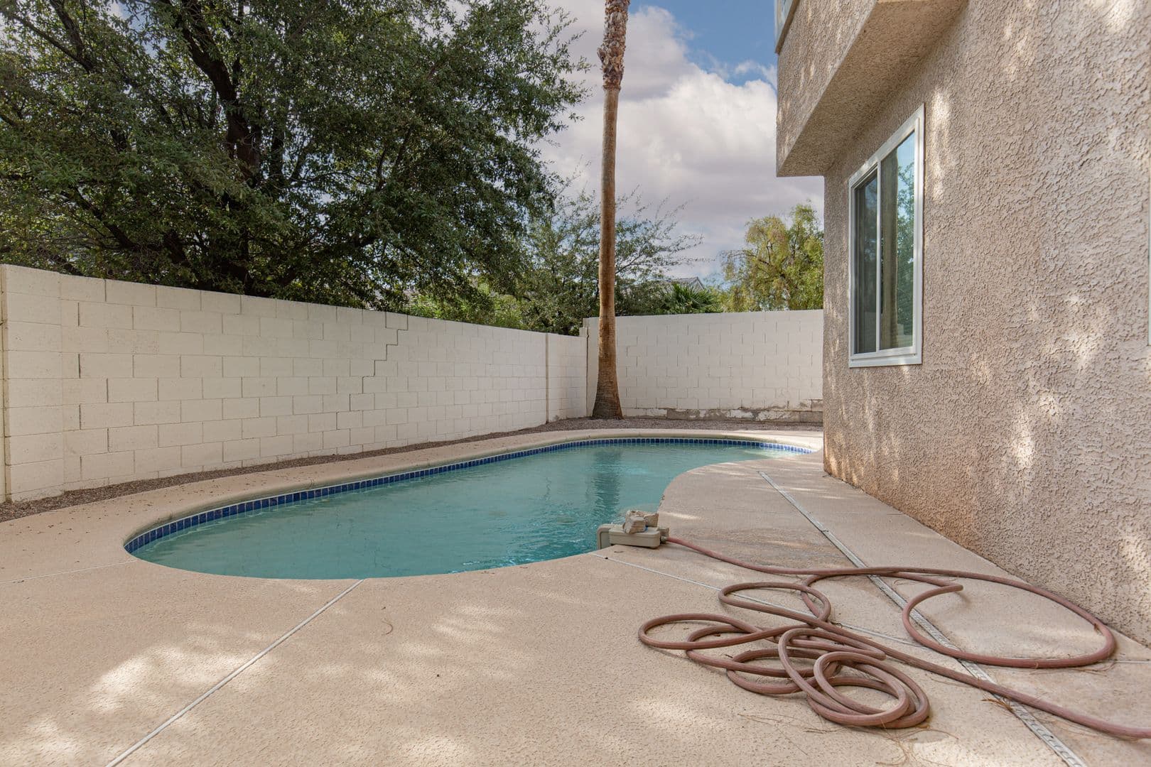 Henderson House: 256 Horizon Pointe CIR