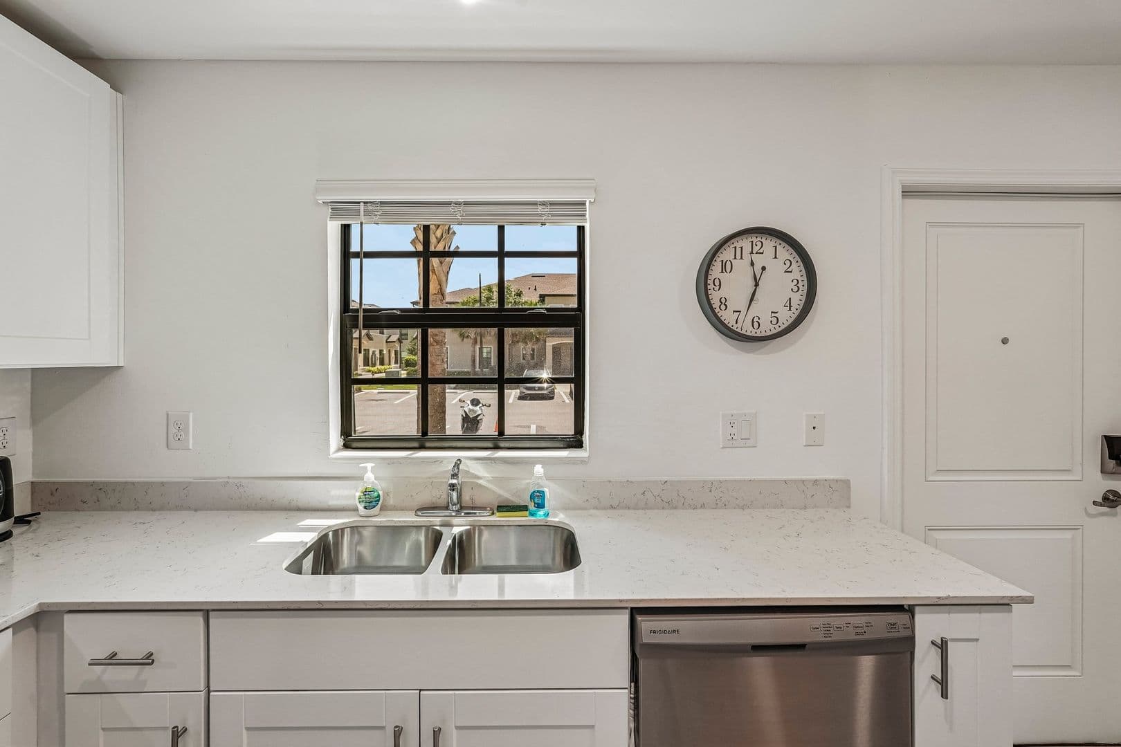 Port Charlotte Apartment: 2062 Vista Ln