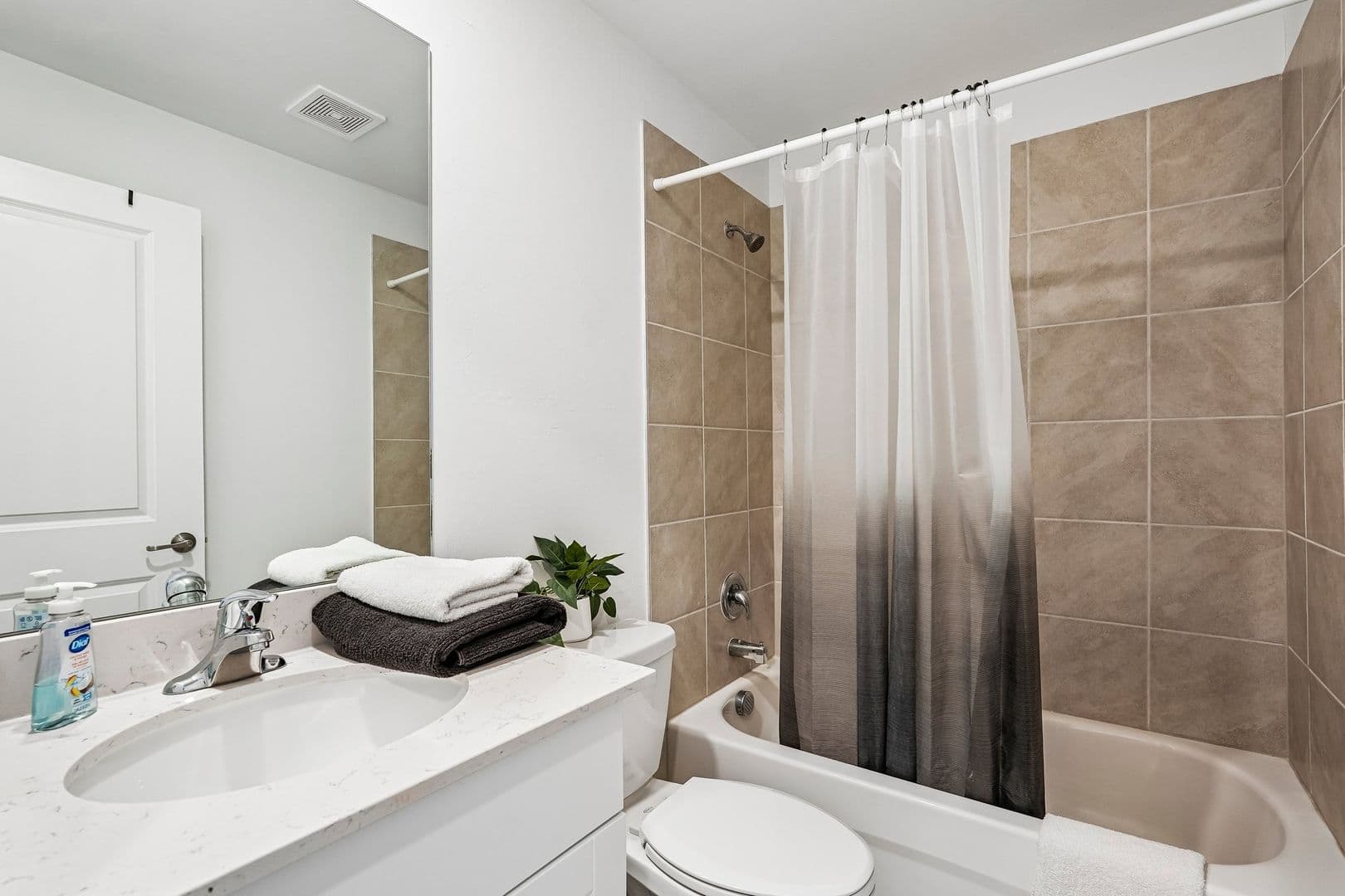 Port Charlotte Apartment: 2062 Vista Ln