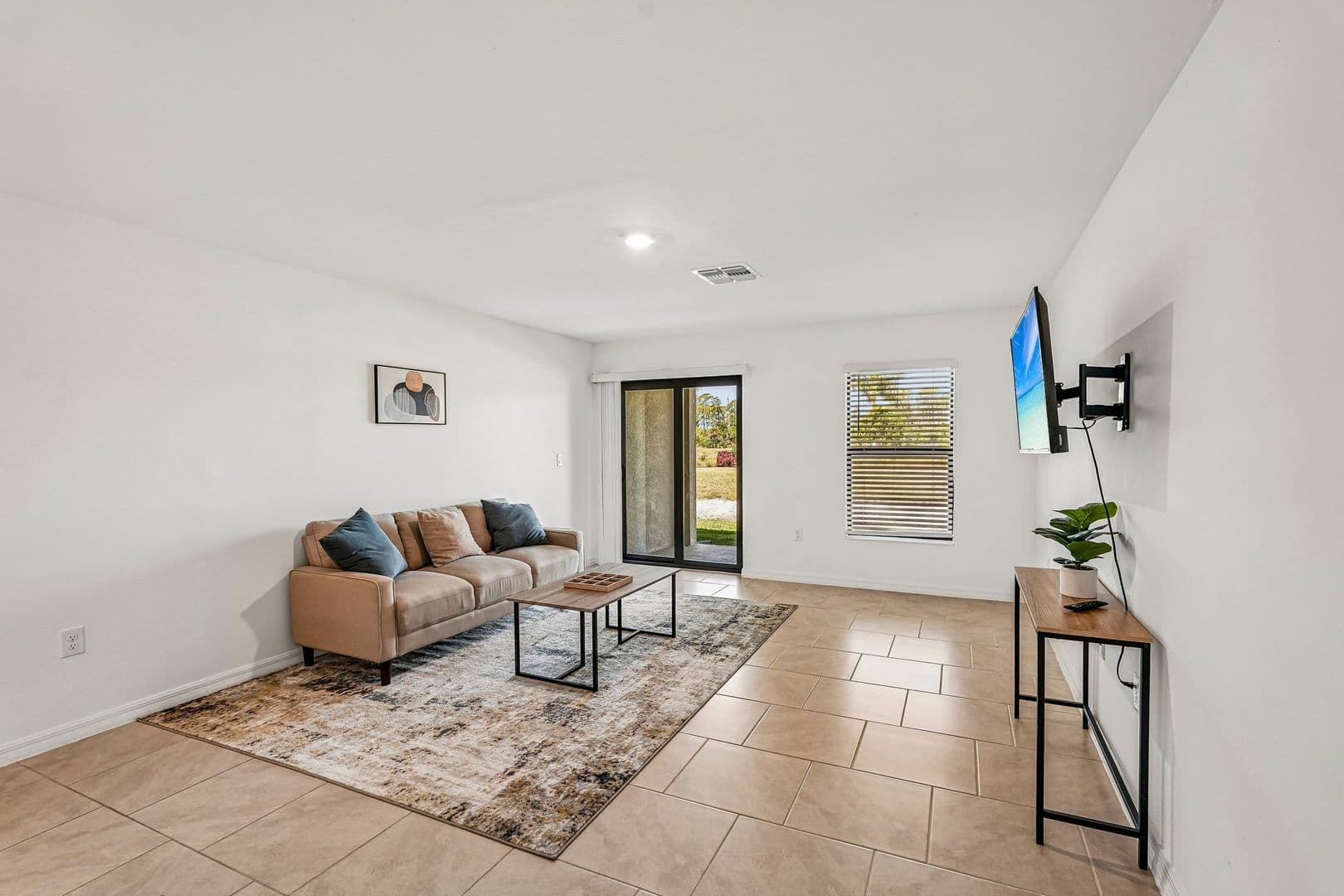 Port Charlotte Apartment: 2062 Vista Ln