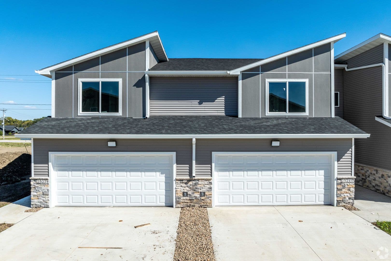 Grimes Apartment: 2525 NW Gabus Lane