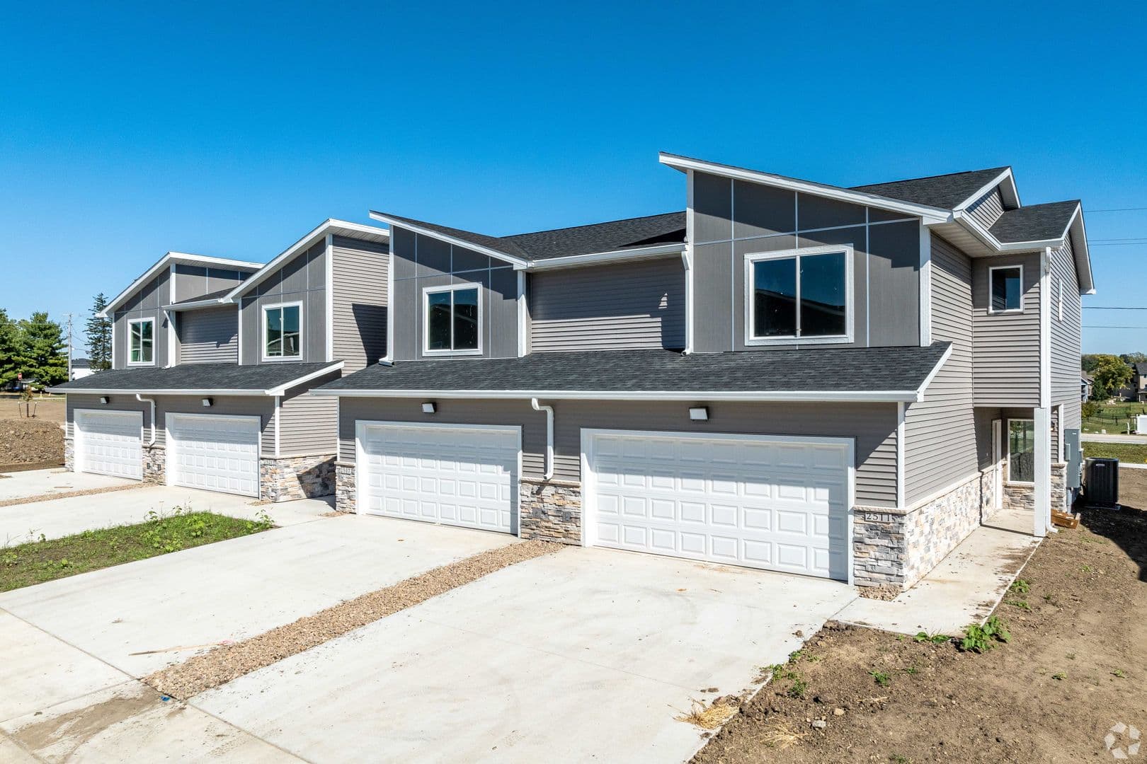 Grimes Apartment: 2525 NW Gabus Lane