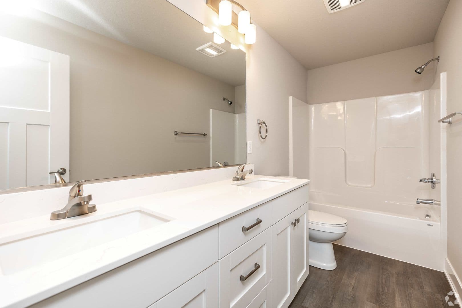 Grimes Apartment: 2525 NW Gabus Lane