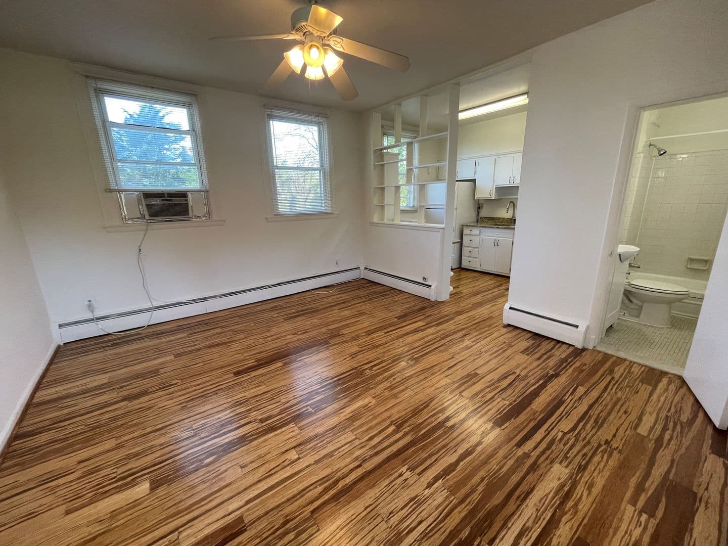 Baltimore Apartment: 2007 Sulgrave Ave
