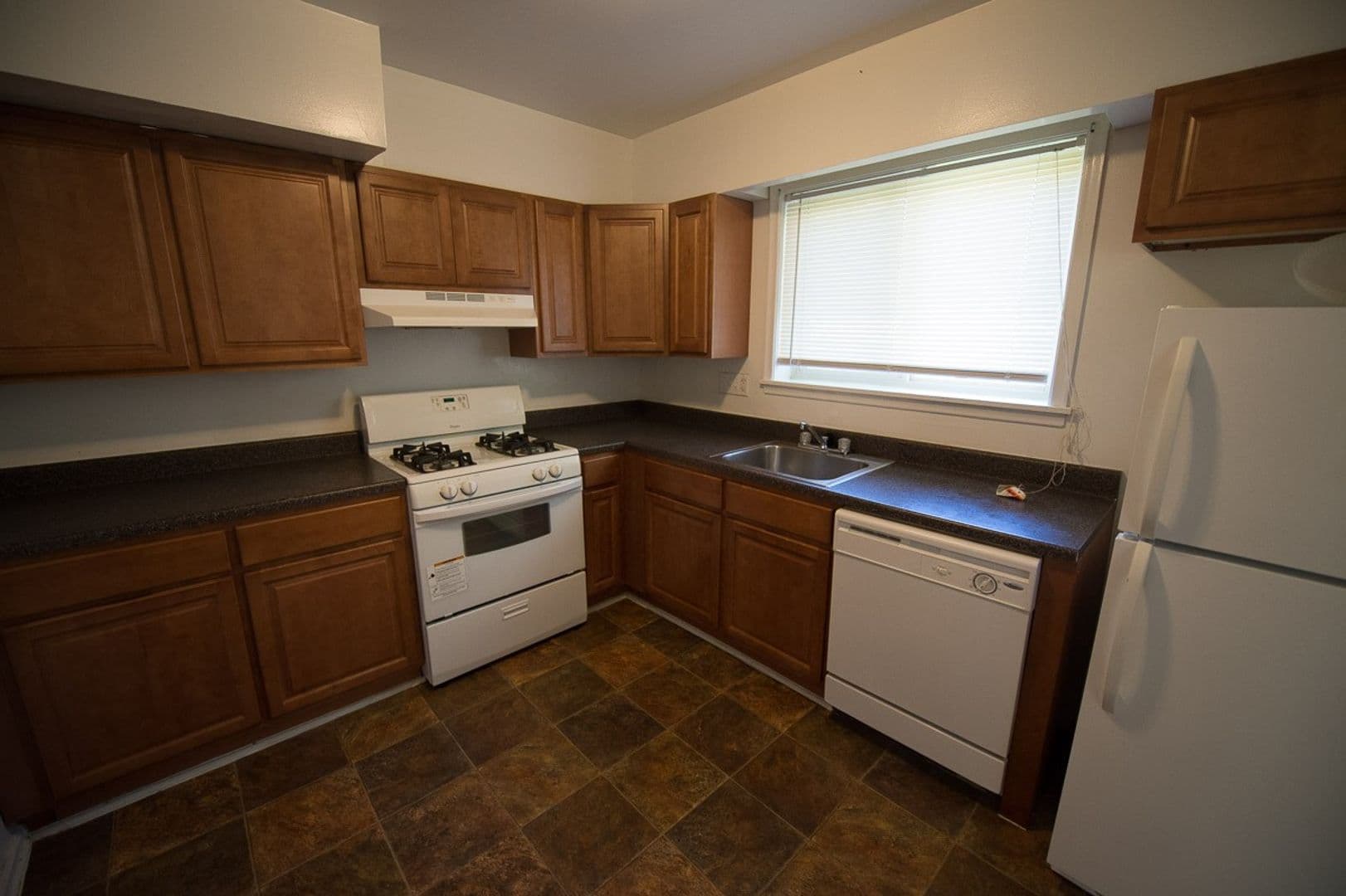 Baltimore Apartment: 2900-2926 Taney Rd