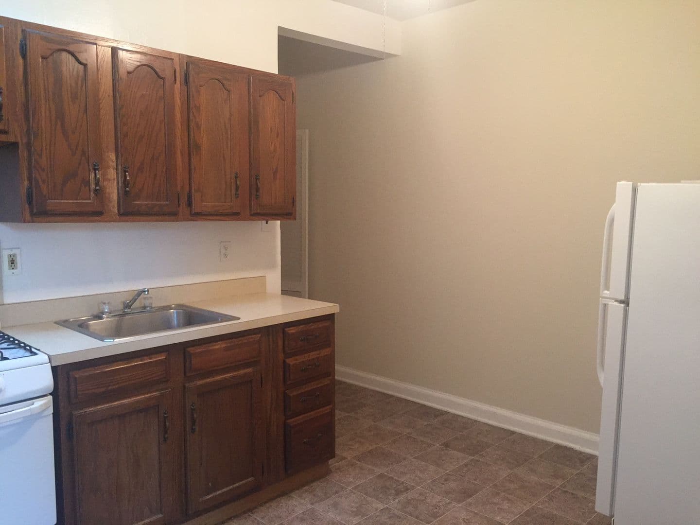 Baltimore Apartment: 1706 Bolton St