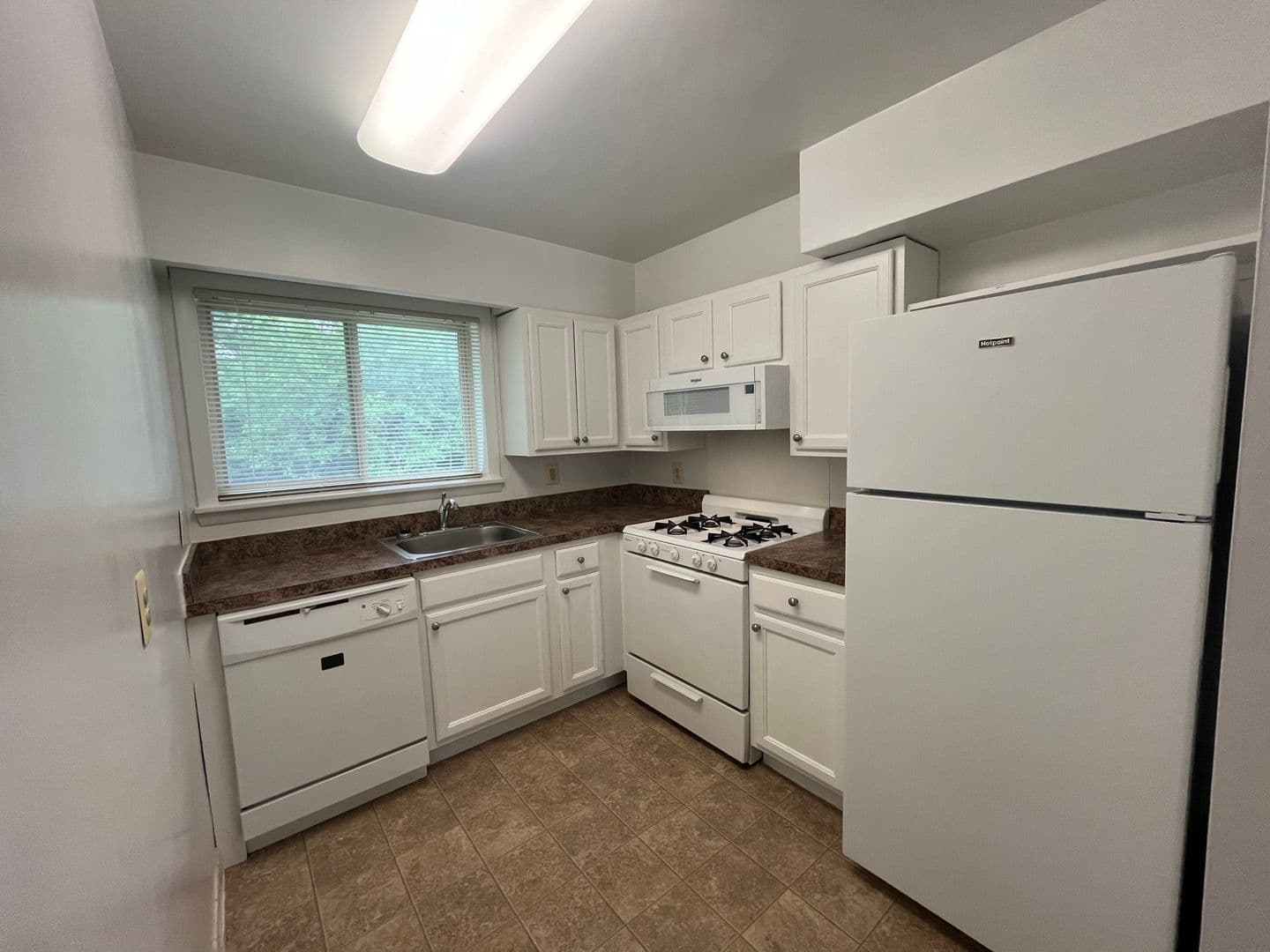 Baltimore Apartment: 2900-2926 Taney Rd