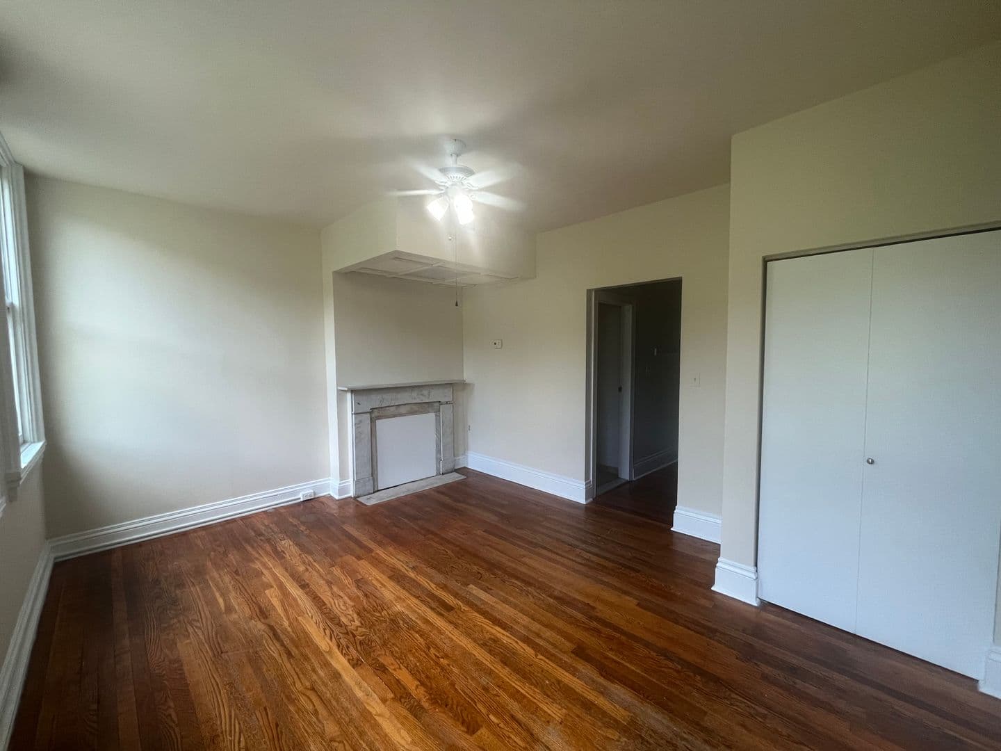 Baltimore Apartment: 1706 Bolton St