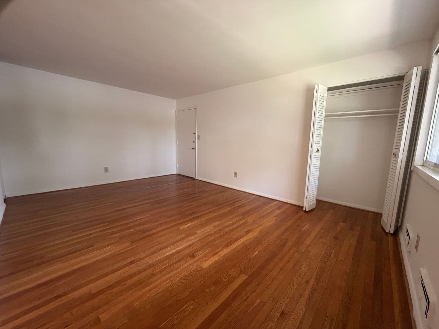 Baltimore Apartment: 2709-2715 Hanson Ave
