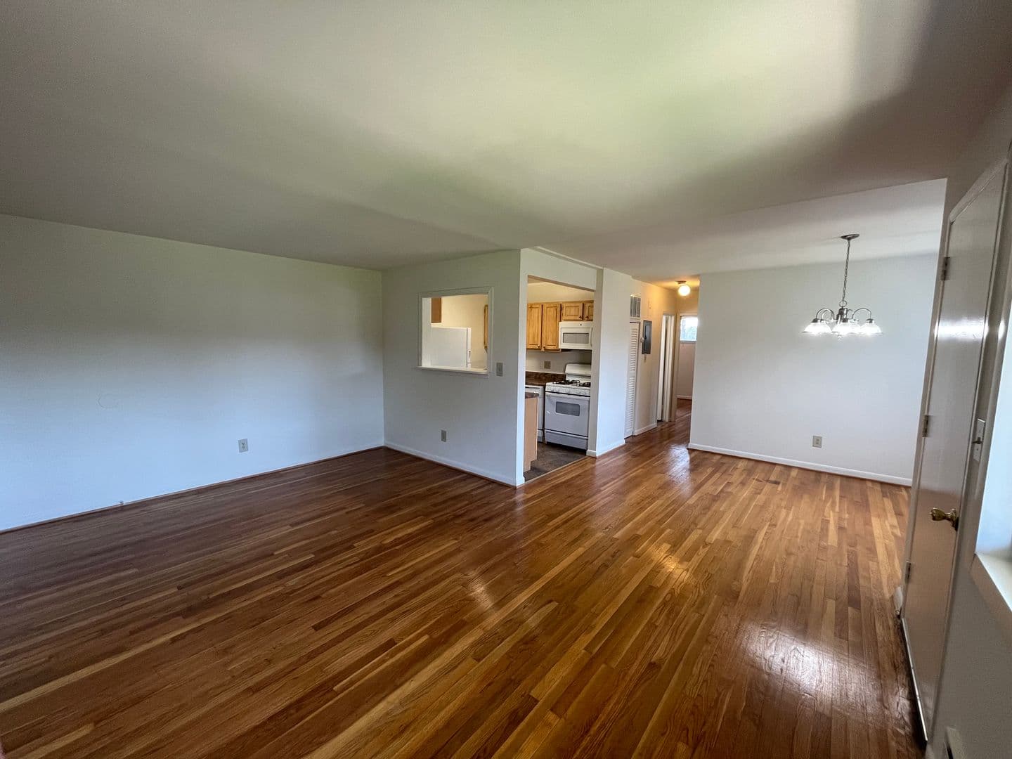 Baltimore Apartment: 2709-2715 Hanson Ave