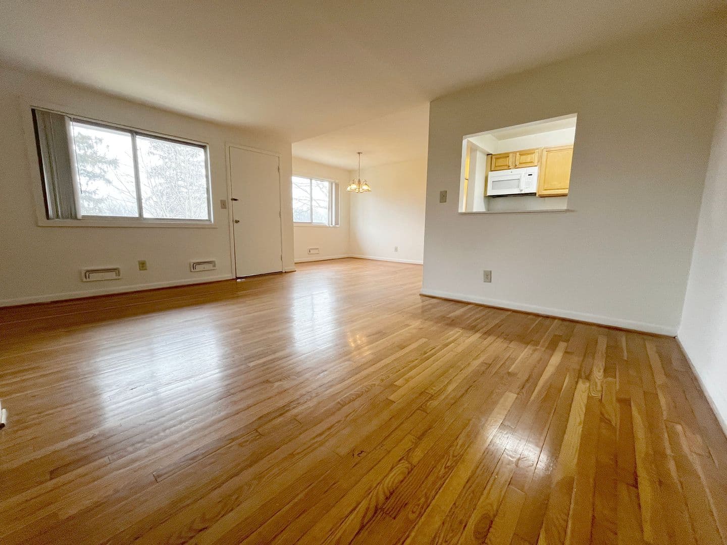 Baltimore Apartment: 2709-2715 Hanson Ave