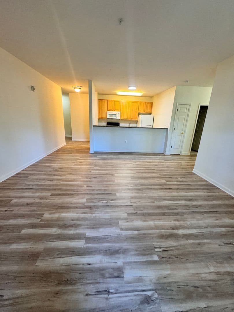 Reisterstown Apartment: 45 Benwell Rd