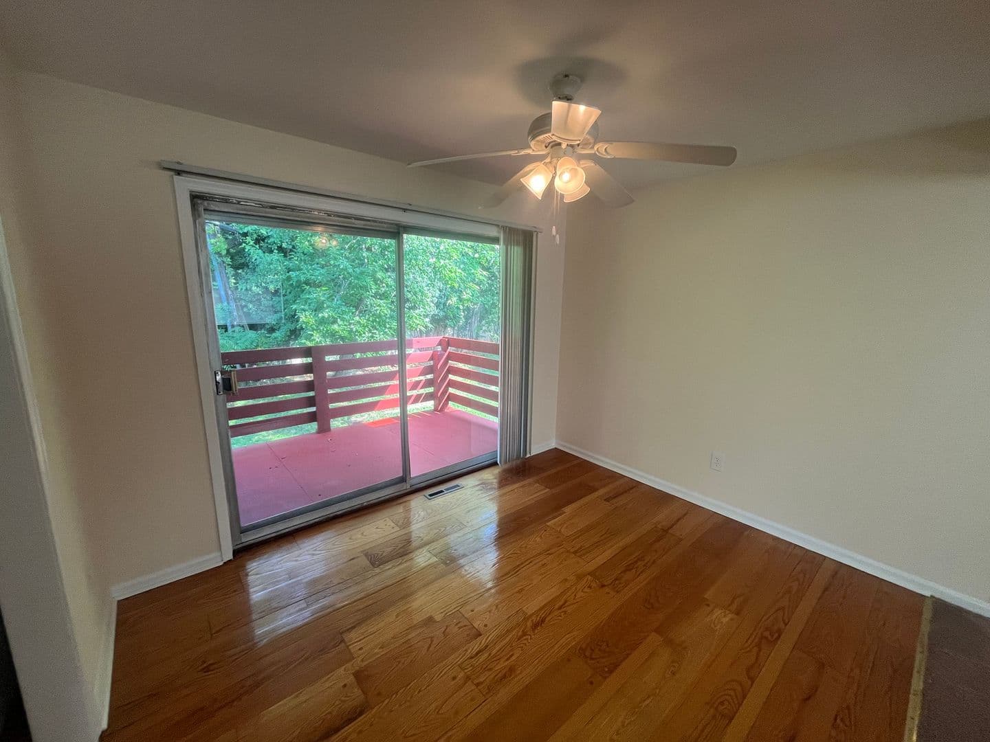 Baltimore Apartment: 2900-2926 Taney Rd