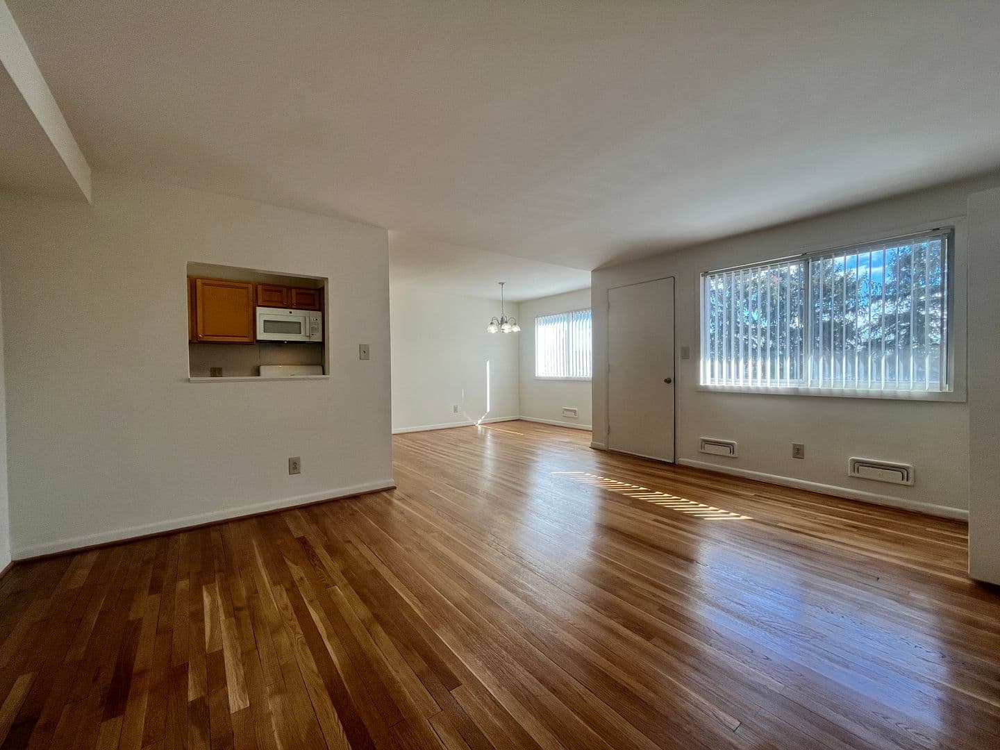 Baltimore Apartment: 2709-2715 Hanson Ave