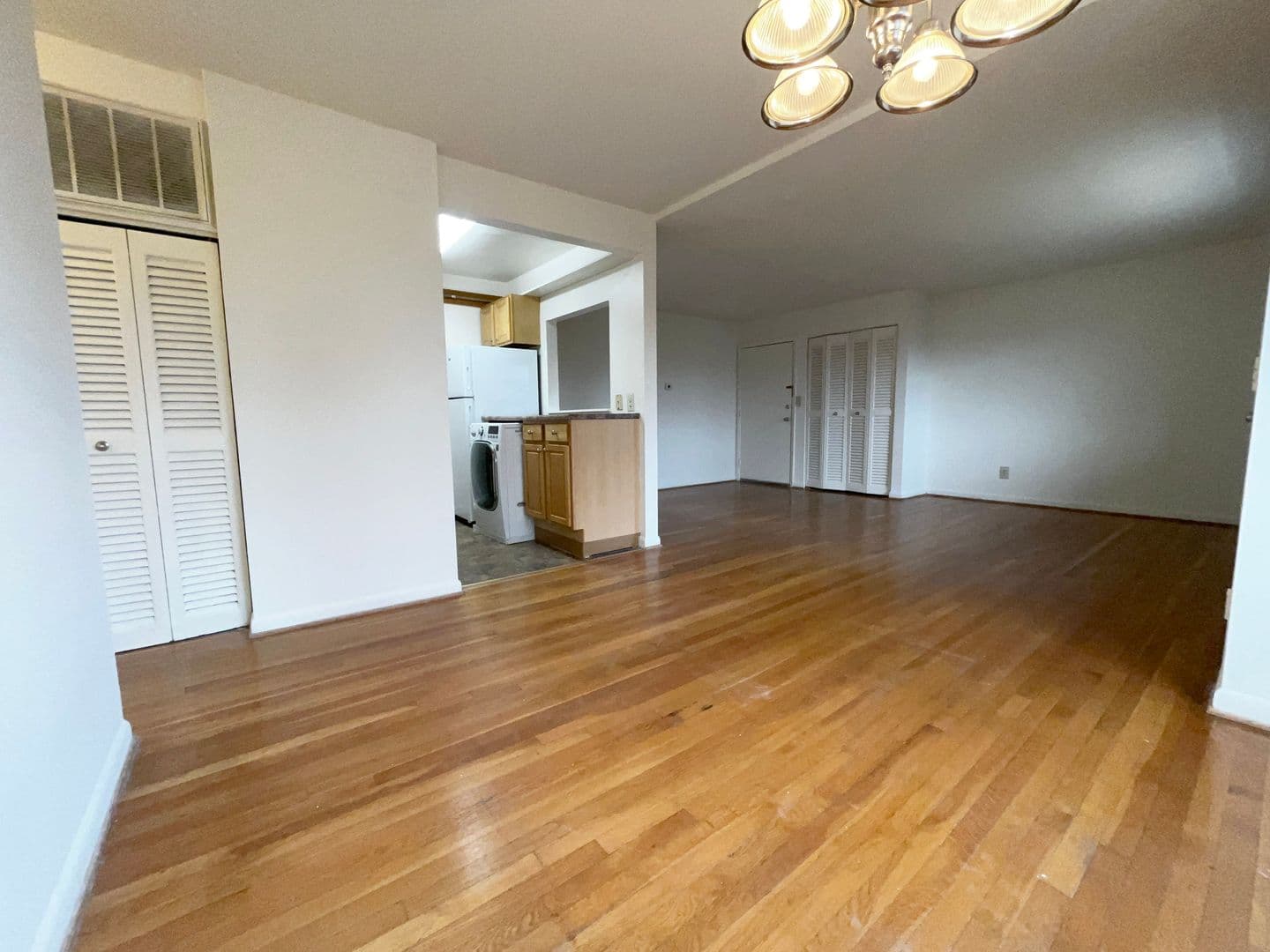 Baltimore Apartment: 2709-2715 Hanson Ave