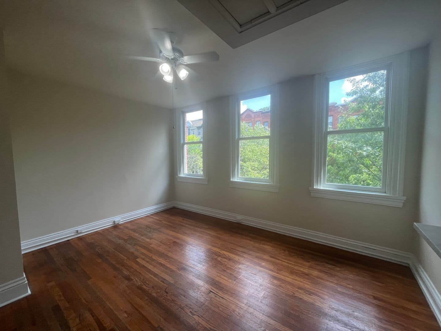 Baltimore Apartment: 1706 Bolton St