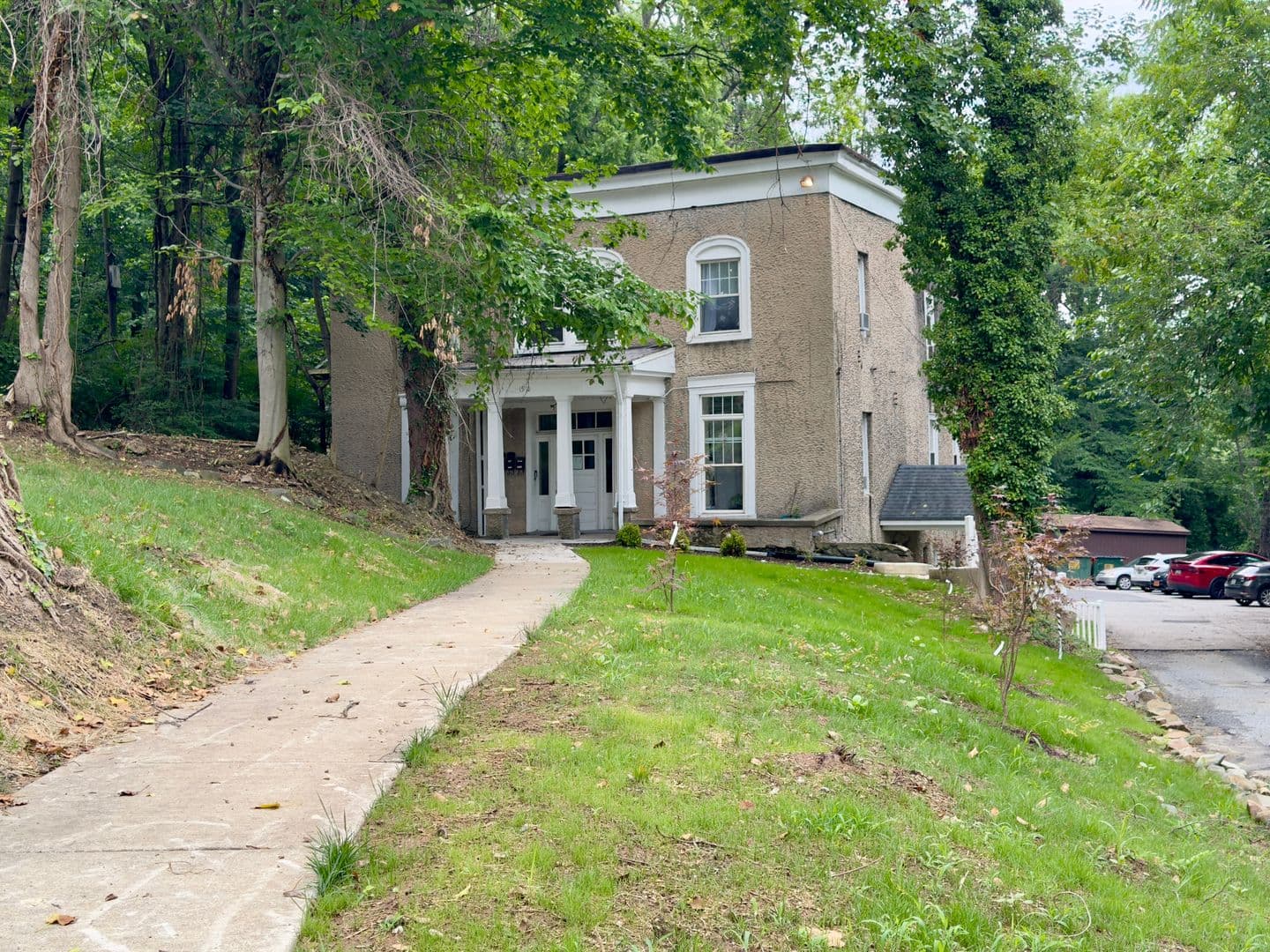 Baltimore Apartment: 1910 Sulgrave Ave