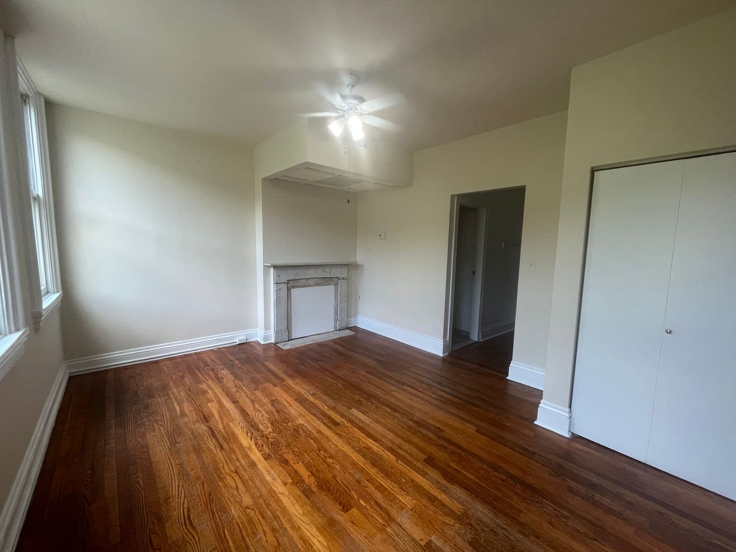 Baltimore Apartment: 1706 Bolton St