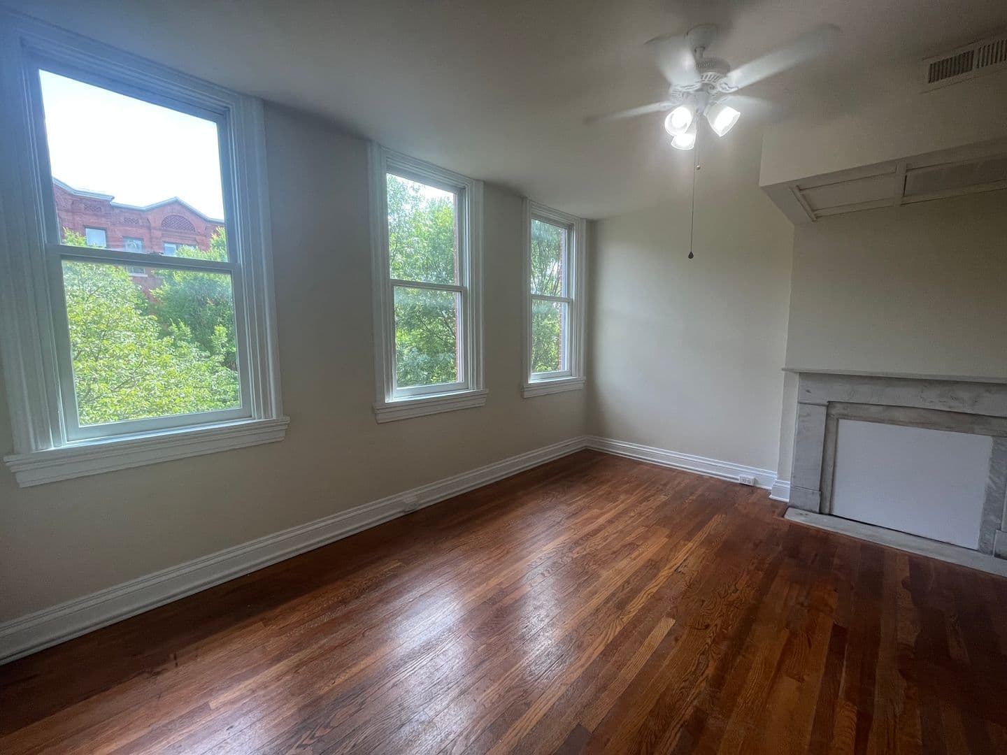 Baltimore Apartment: 1706 Bolton St