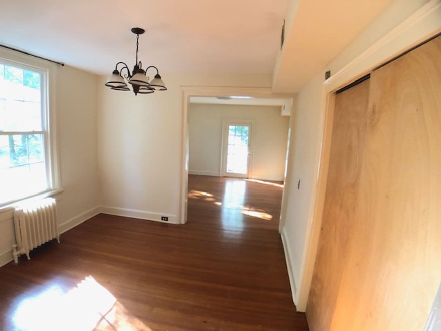 Baltimore Apartment: 1900 Sulgrave Ave