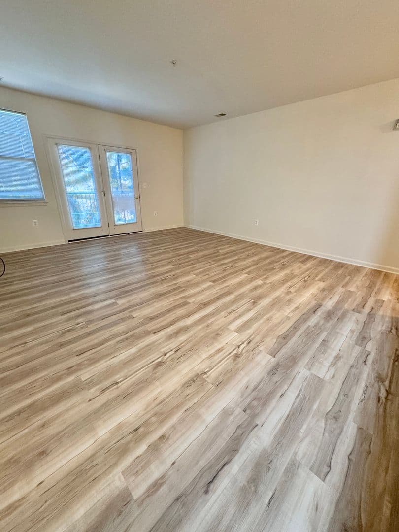 Reisterstown Apartment: 45 Benwell Rd