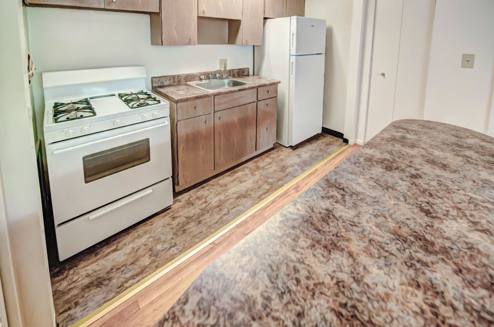 Baltimore Apartment: 4221-4233 Hickory Ave