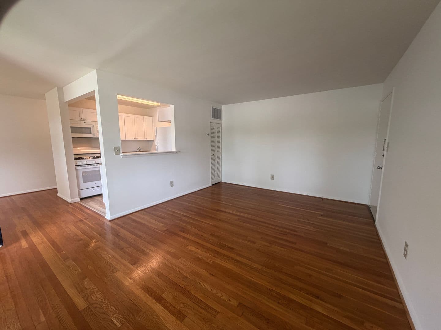 Baltimore Apartment: 2709-2715 Hanson Ave