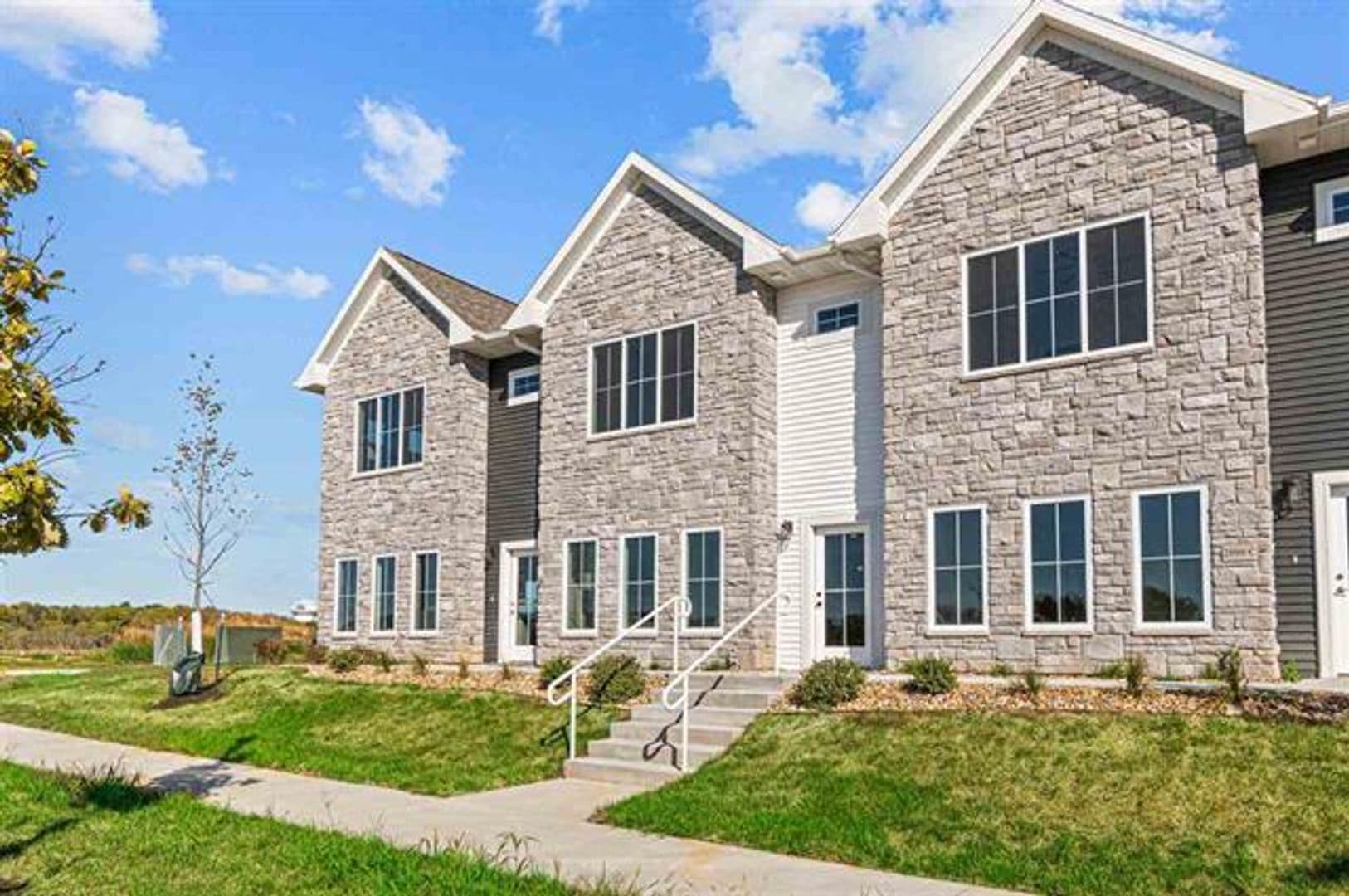 Coralville Townhome: 2896 Eastridge Dr