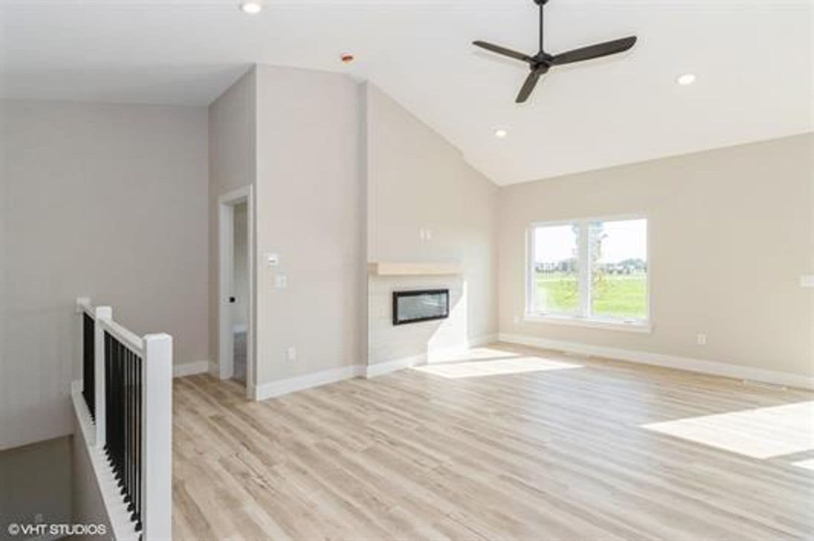 North Liberty Apartment: Madison Ave