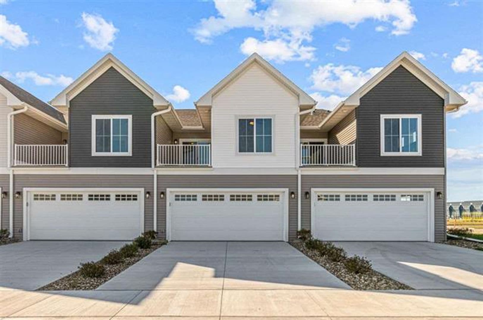 Coralville Townhome: 2896 Eastridge Dr