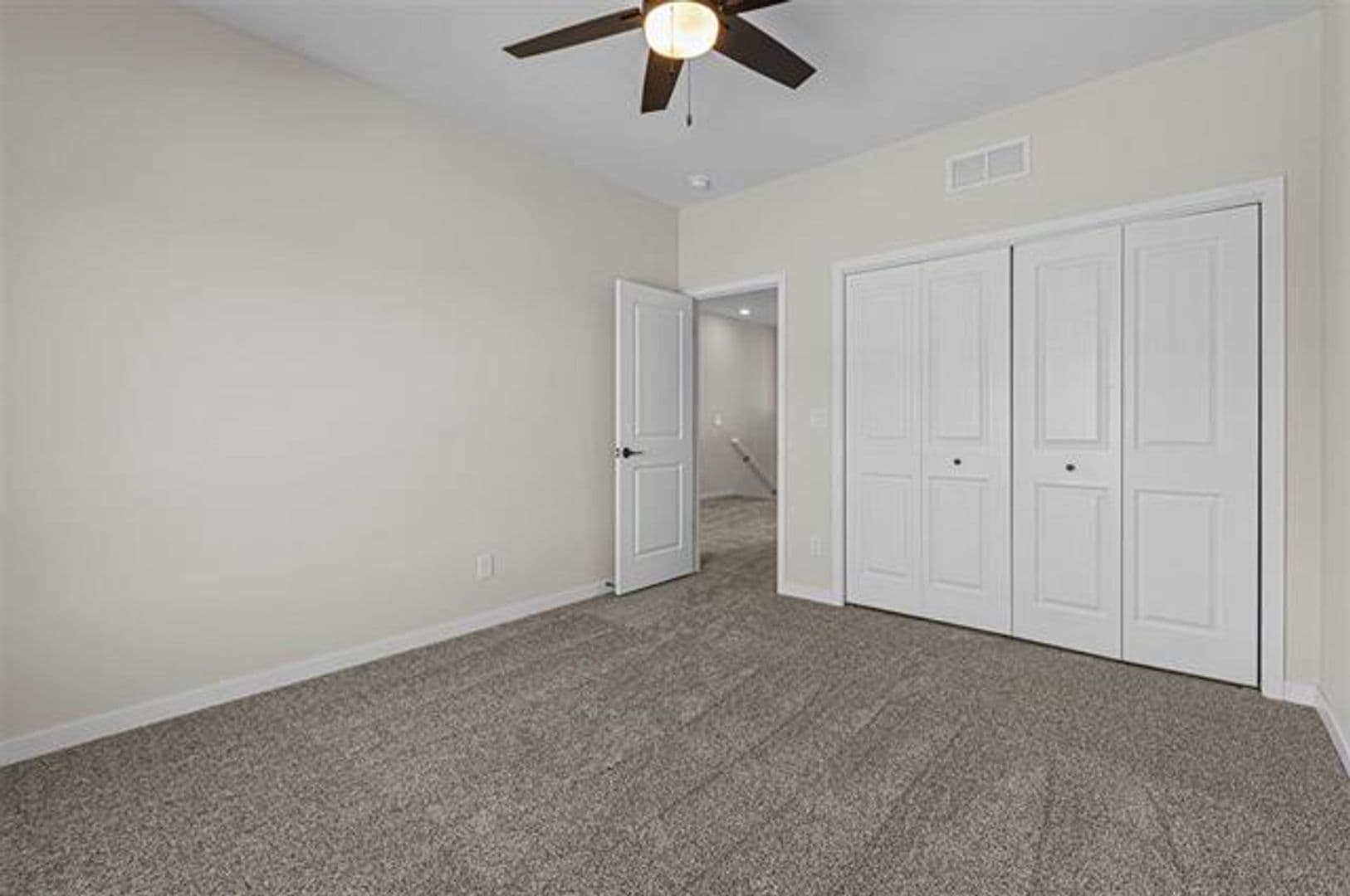 Coralville Townhome: 2896 Eastridge Dr