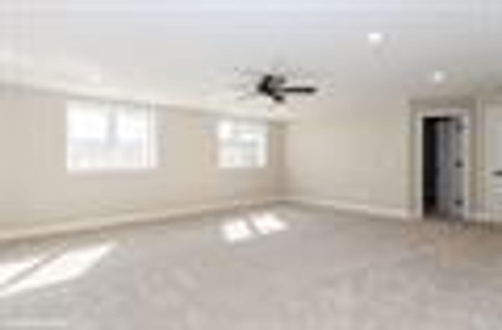 North Liberty Apartment: Madison Ave