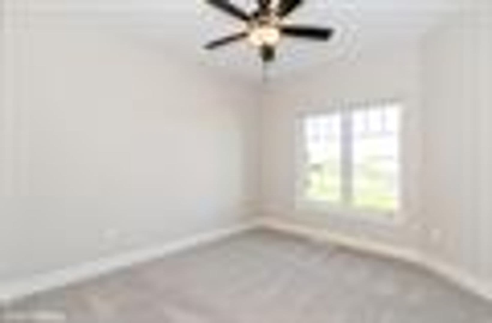 North Liberty Apartment: Madison Ave
