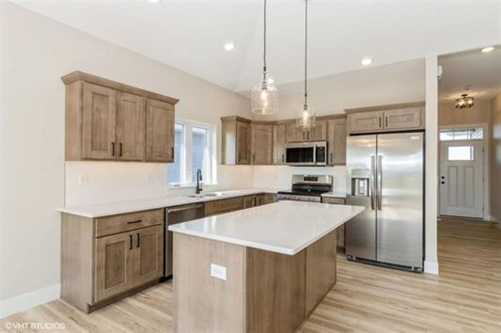North Liberty Apartment: Madison Ave