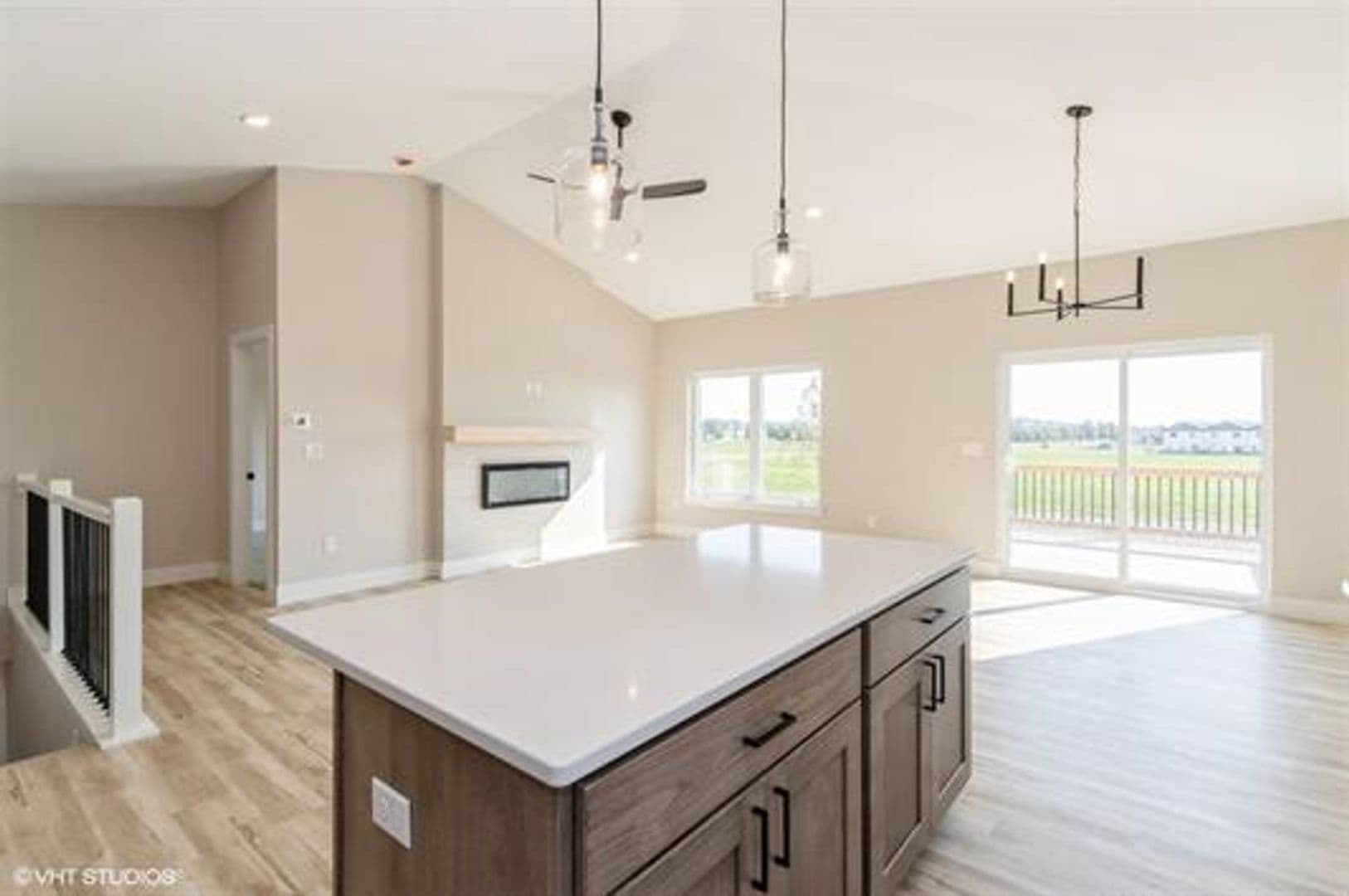 North Liberty Apartment: Madison Ave