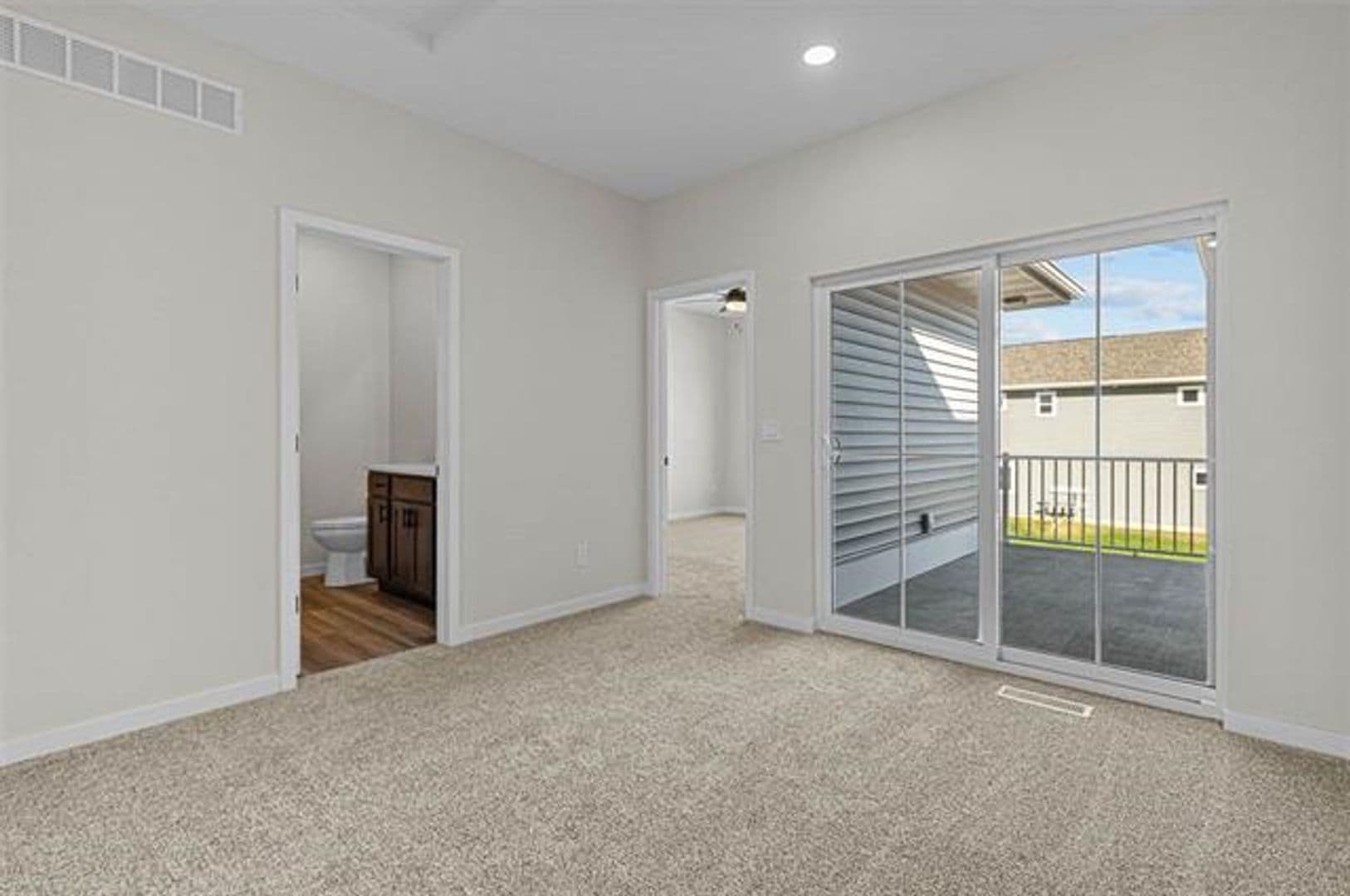 Coralville Townhome: 2896 Eastridge Dr