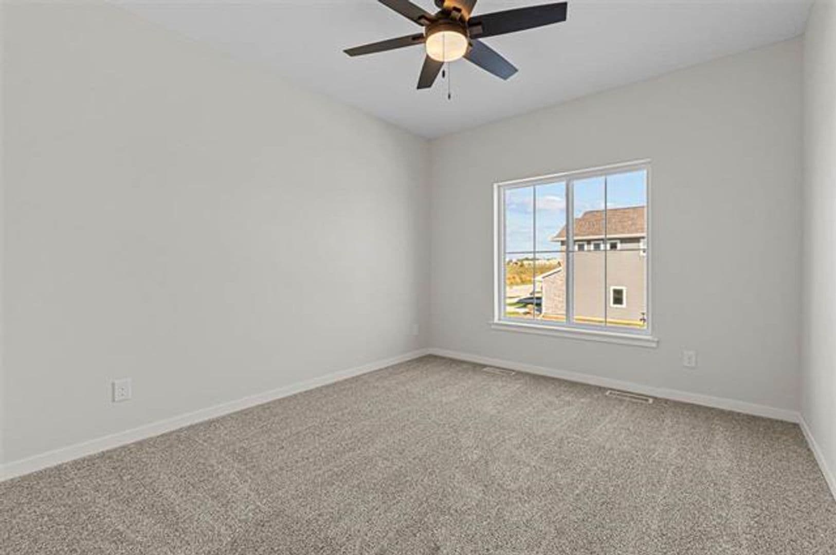 Coralville Townhome: 2896 Eastridge Dr
