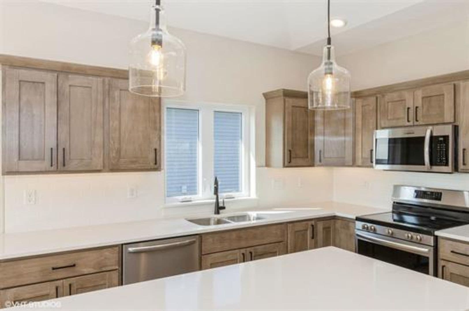 North Liberty Apartment: Madison Ave