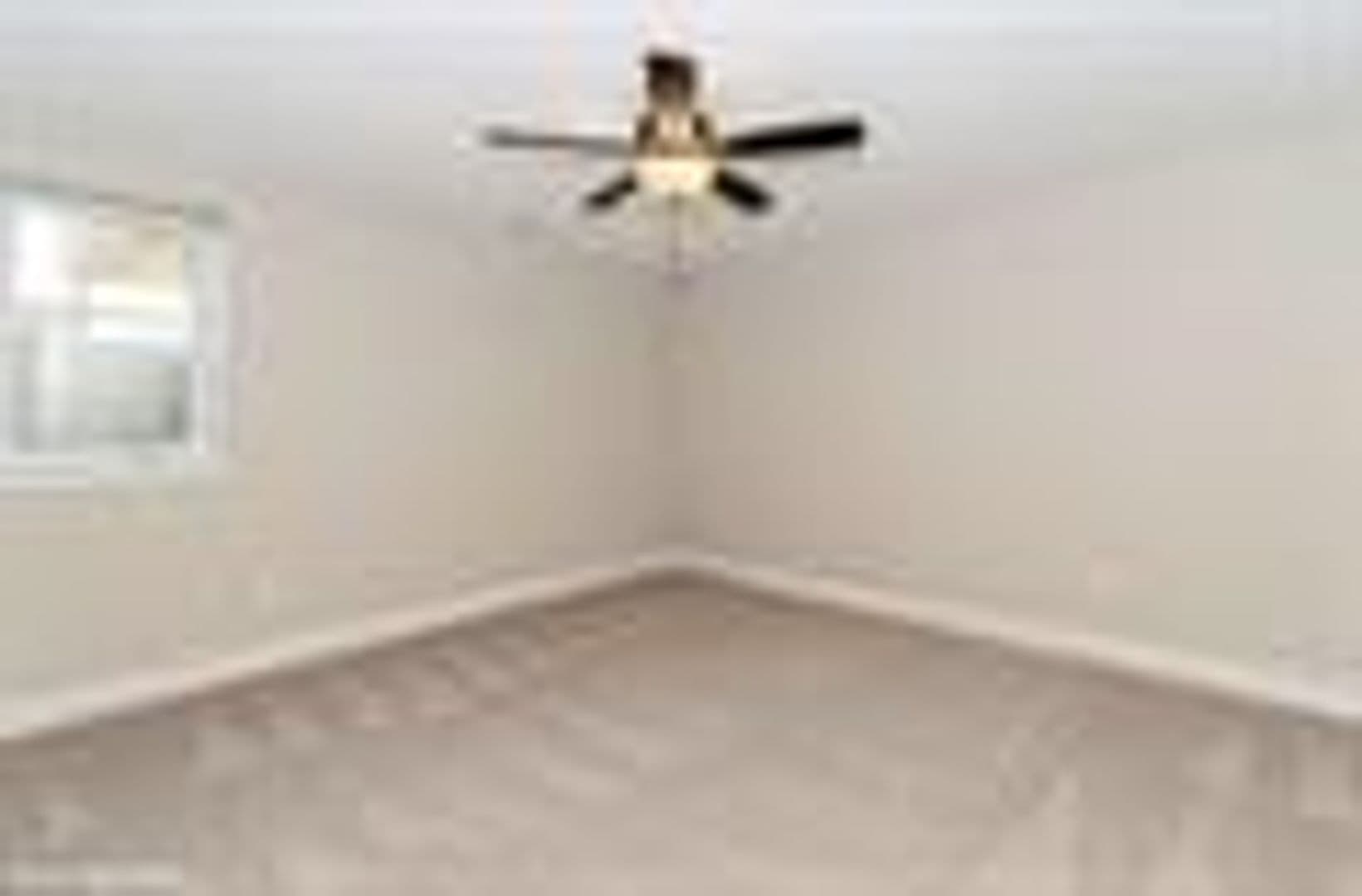 North Liberty Apartment: Madison Ave